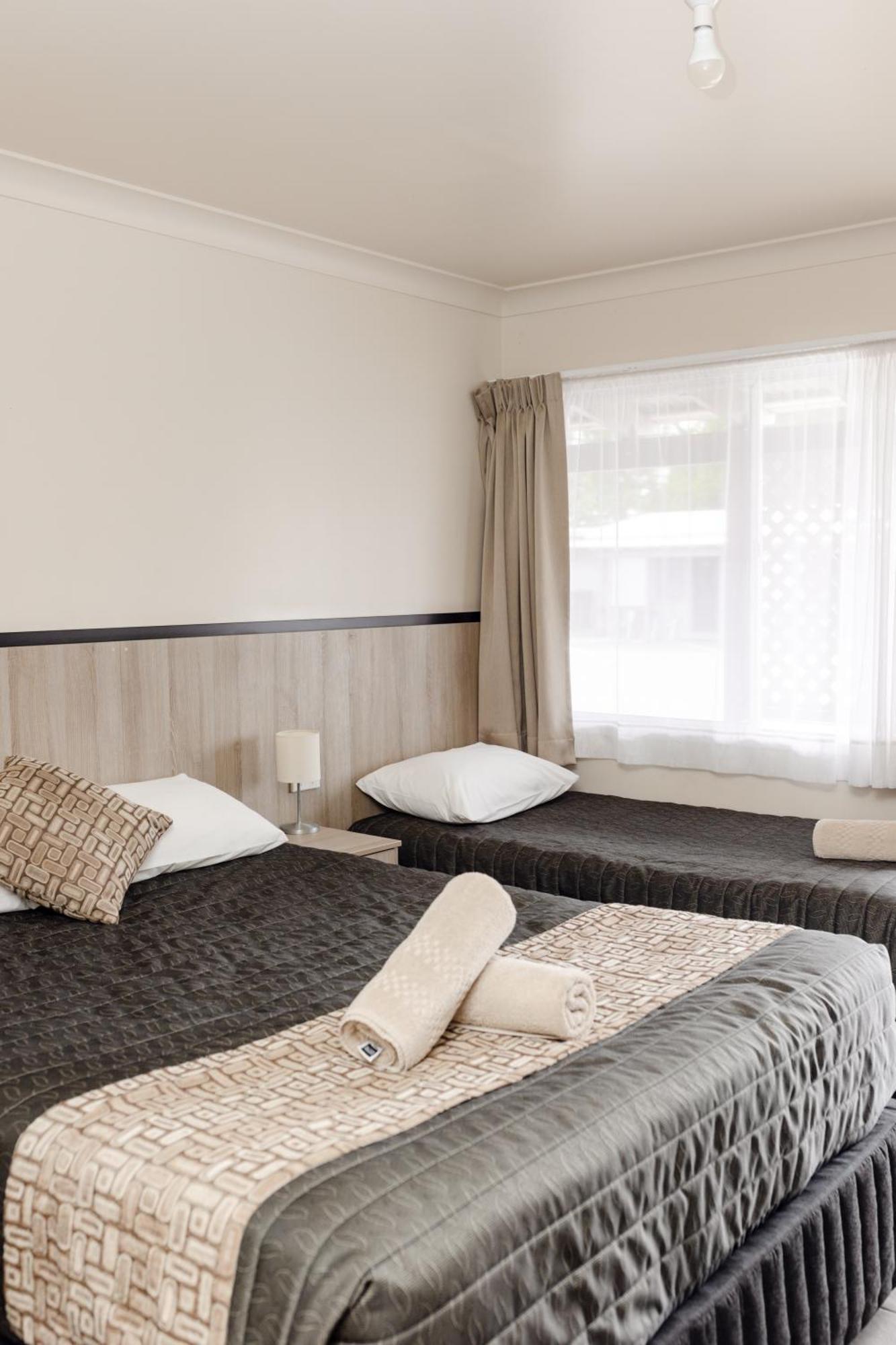 Starline Motor Inn Miles Εξωτερικό φωτογραφία